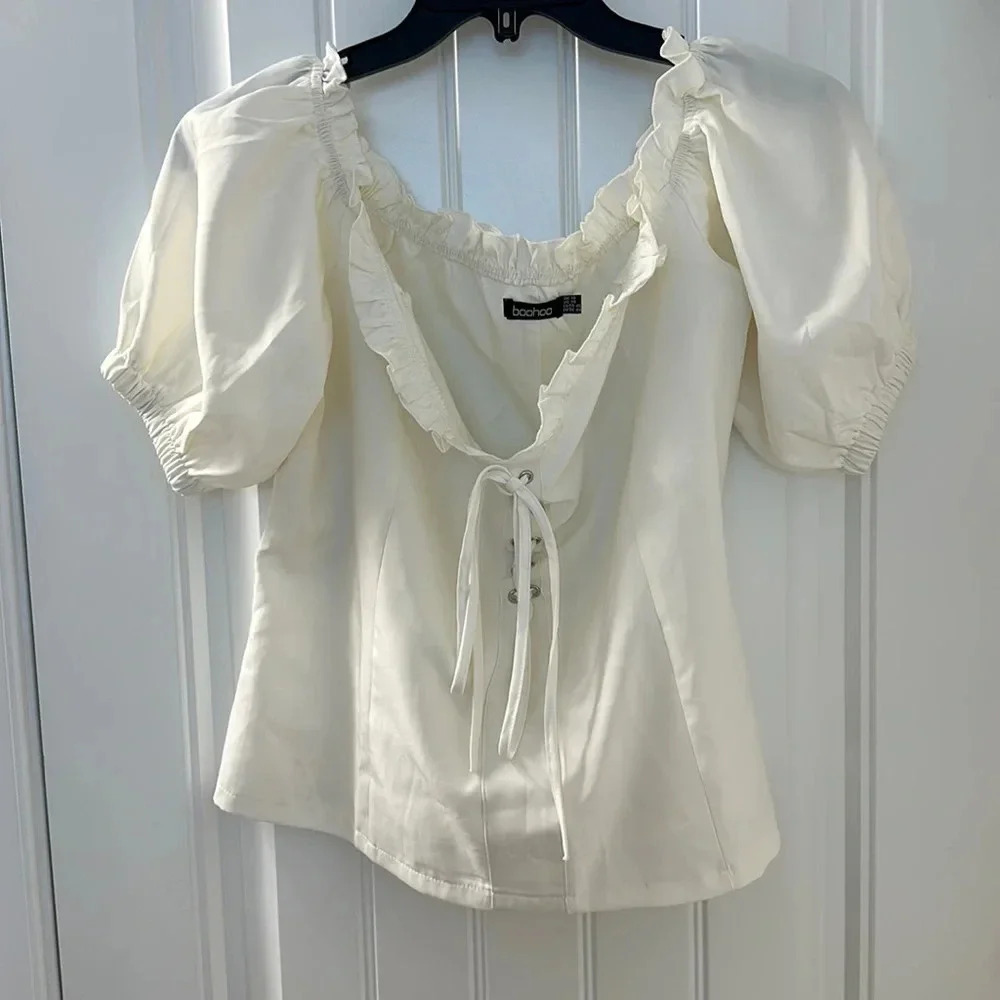 NWOT Boohoo Blouse size 14